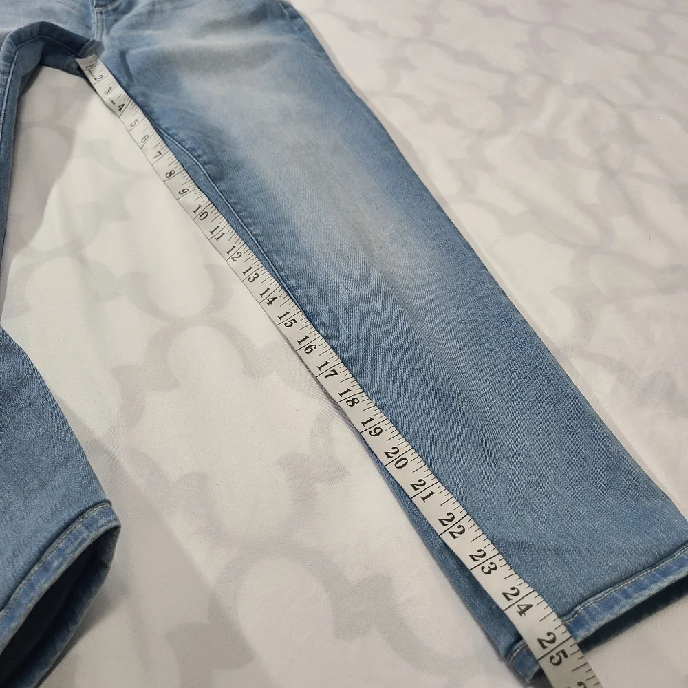 Abercrombie & Fitch‎ High Rise Super Skinny NWT Size 8 Short